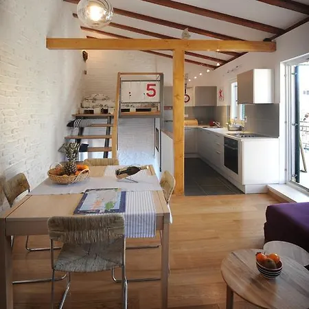 Apartment Optimist