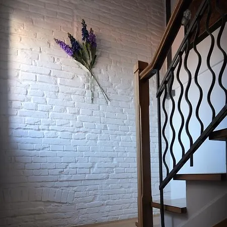 Optimist Apartment Split